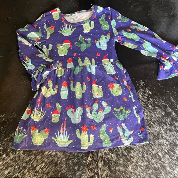 Toddler Girl’s Cactus CHRISTMAS Dress! NEW Western multiple‎ sizes available! - Picture 1 of 4
